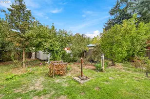 1753 Elkay Dr, Eugene, OR 97404 - Photo 39