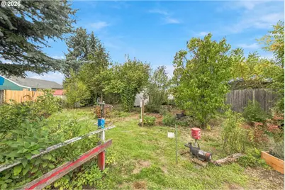 1753 Elkay Dr, Eugene, OR 97404 - Photo 45