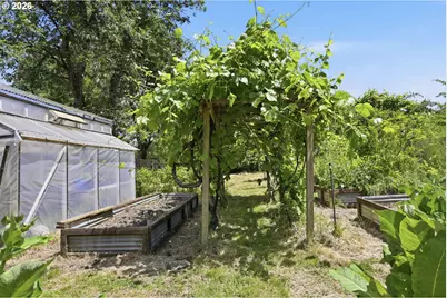 955 Kelly Blvd, Springfield, OR 97477 - Photo 33
