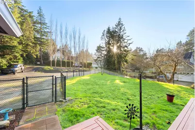 2324 13th St, North Bend, OR 97459 - Photo 5