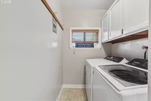 2324 13th St, North Bend, OR 97459 - Photo 29