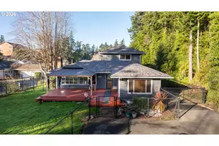 2324 13th St, North Bend, OR 97459 - Photo 1