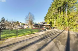 2324 13th St, North Bend, OR 97459 - Photo 5