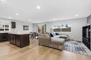 653 NE 138th Pl, Vancouver, WA 98684 - Photo 3