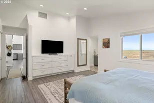 89026 Ocean Dr, Warrenton, OR 97146 - Photo 23