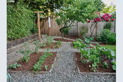 1002 SE 54th Ave, Portland, OR 97215 - Photo 41