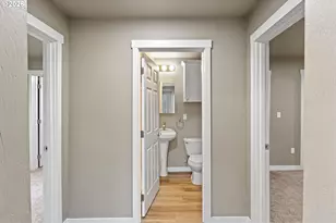 1641 SE Marsters Ave, Roseburg, OR 97470 - Photo 25