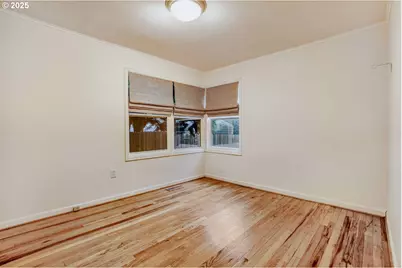 907 NW 44th St, Vancouver, WA 98660 - Photo 11