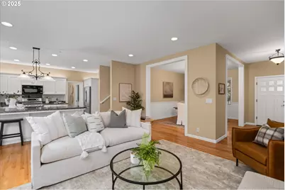 2053 Lakeview Dr, Eugene, OR 97408 - Photo 9