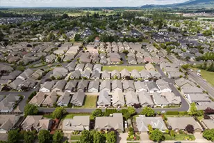 2053 Lakeview Dr, Eugene, OR 97408 - Photo 37