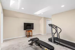 2053 Lakeview Dr, Eugene, OR 97408 - Photo 31