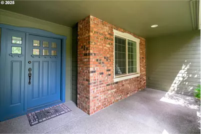 2053 Lakeview Dr, Eugene, OR 97408 - Photo 3