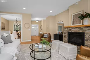 2053 Lakeview Dr, Eugene, OR 97408 - Photo 7