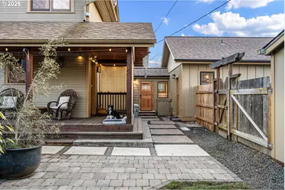 916 G St, Springfield, OR 97477 - Photo 45