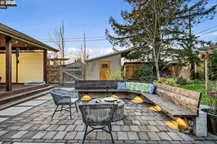 916 G St, Springfield, OR 97477 - Photo 39