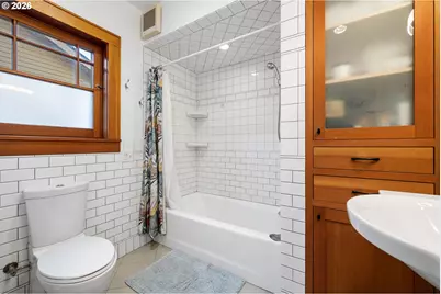 916 G St, Springfield, OR 97477 - Photo 13