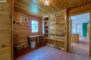 100 W 10th St, Joseph, OR 97846 - Photo 23