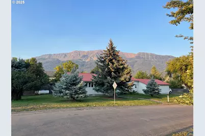 100 W 10th St, Joseph, OR 97846 - Photo 3