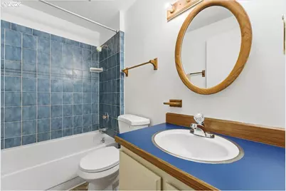 12140 SW Camden Ln, Beaverton, OR 97008 - Photo 27