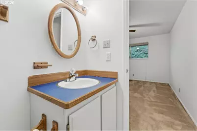 12140 SW Camden Ln, Beaverton, OR 97008 - Photo 29