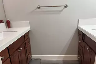 196 SE Spokane St, Portland, OR 97202 - Photo 13