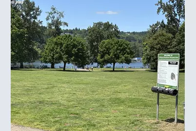 196 SE Spokane St #106, Portland, OR 97202 - Photo 29