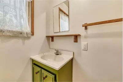 5767 Terrace Dr, West Linn, OR 97068 - Photo 21