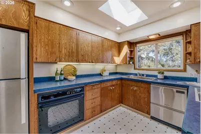 5767 Terrace Dr, West Linn, OR 97068 - Photo 9