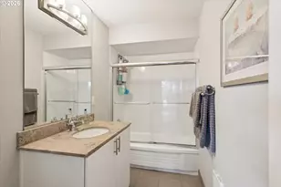 16200 Pacific Hwy, Lake Oswego, OR 97034 - Photo 13