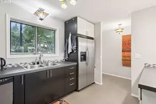 16200 Pacific Hwy, Lake Oswego, OR 97034 - Photo 9