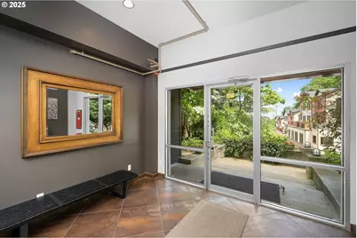 1910 SW 18th Ave #34, Portland, OR 97201 - Photo 3