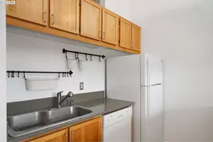 1910 SW 18th Ave, Portland, OR 97201 - Photo 13