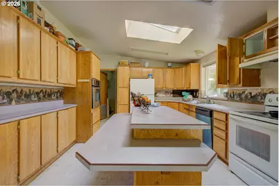 13339 N Myrtle Rd, Myrtle Creek, OR 97457 - Photo 9