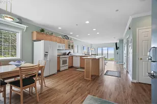 1113 N Hwy 101, Depoe Bay, OR 97341 - Photo 33