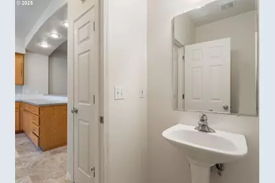 858 NE Caden Ave, Hillsboro, OR 97124 - Photo 23