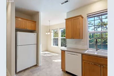 858 NE Caden Ave, Hillsboro, OR 97124 - Photo 15