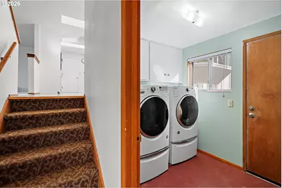 490 E 46th Ave, Eugene, OR 97405 - Photo 43