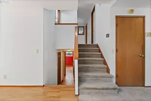490 E 46th Ave, Eugene, OR 97405 - Photo 17