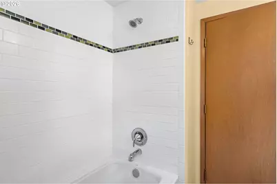 490 E 46th Ave, Eugene, OR 97405 - Photo 41