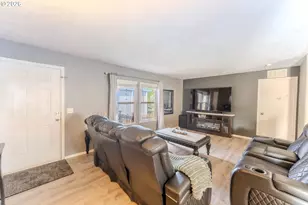 4364 Bren Loop NE, Salem, OR 97305 - Photo 7