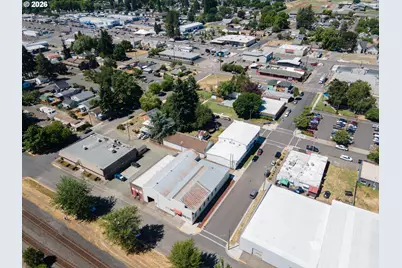 489 Front St, Junction City, OR 97448 - Photo 27
