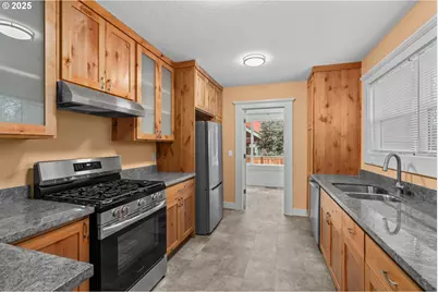 1010 Monroe St, Eugene, OR 97402 - Photo 13