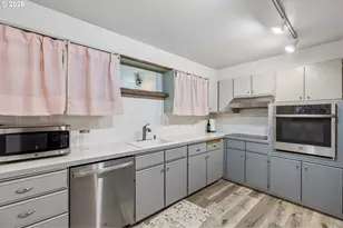4460 SW Scholls Ferry Rd, Portland, OR 97225 - Photo 13