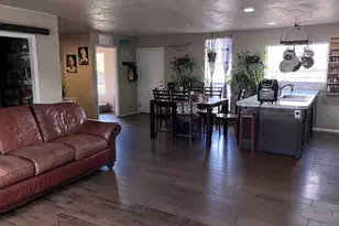 216 Jeanette Ave, Medford, OR 97501 - Photo 3