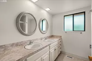12325 SW King Richard Dr, Portland, OR 97224 - Photo 21