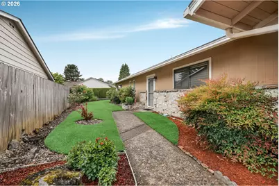12325 SW King Richard Dr, Portland, OR 97224 - Photo 29