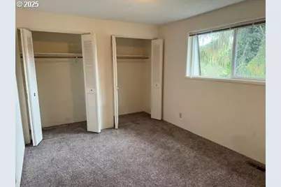 4695 Fox Hollow Rd, Eugene, OR 97405 - Photo 7