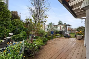 1811 NE 149th Ave, Portland, OR 97230 - Photo 17