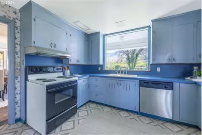 3316 Thomsen Rd, Hood River, OR 97031 - Photo 13