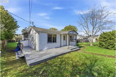 856 Augustine Ave, Coos Bay, OR 97420 - Photo 19